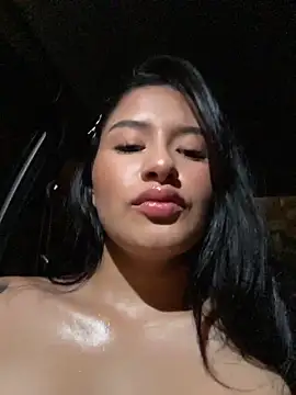 Snapshot of andrea_gomes_ chatting on October 23, 8:46 am andrea gomes online show from October 23, 8:46 am