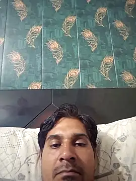 Snapshot of johnny8731 chatting on May 9, 6:13 pm johnny8731 online show from May 9, 6:13 pm