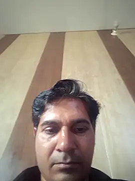 Snapshot of johnny8731 chatting on May 11, 5:02 am johnny8731 online show from May 11, 5:02 am
