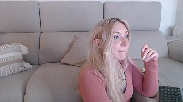 tattoobbgirl online show from September 18, 6:54 pm