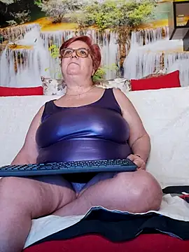 QueenPammy1 online show from February 20, 3:41 pm