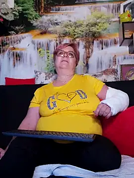 QueenPammy1 online show from March 9, 4:11 pm