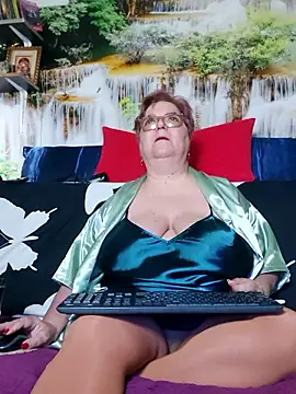 QueenPammy1 online show from January 16, 7:34 am