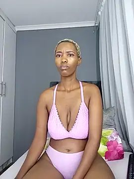 PREGGYGODESS online show from February 5, 8:08 am