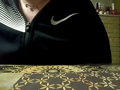 mimi19820 online show from April 2, 7:55 pm