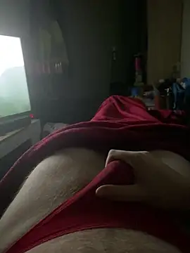 Snapshot of yves24Post chatting on September 27, 8:36 pm yves24Post online show from September 27, 8:36 pm