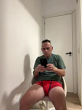 mateocali25 online show from June 18, 2:32 pm