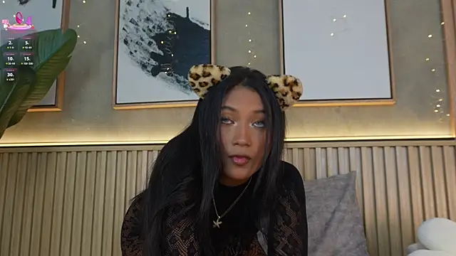 Isa Montiel online show from April 10, 8:13 pm