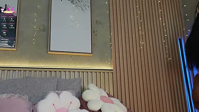 Isa Montiel online show from April 16, 7:47 pm