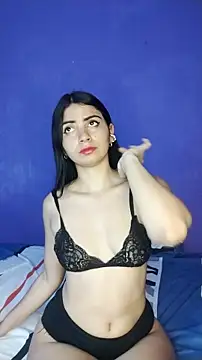 Snapshot of marina_huerta03 chatting on November 18, 2:32 pm marina huerta03 online show from November 18, 2:32 pm