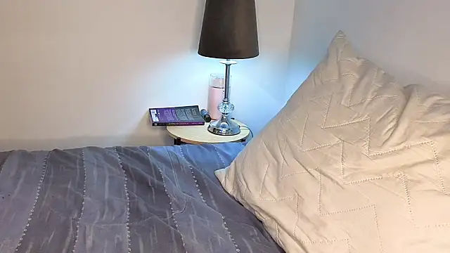 Snapshot of haku_kanjy chatting on November 6, 1:06 am haku kanjy online show from November 6, 1:06 am