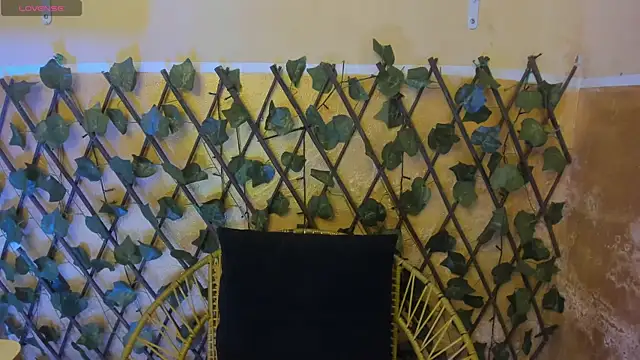 Snapshot of dirtyBBWplay chatting on December 1, 8:14 pm dirtyBBWplay online show from December 1, 8:14 pm