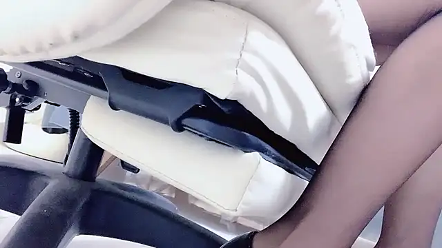 Alma va online show from November 22, 1:54 pm