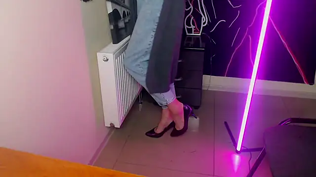 VanessaRey  online show from November 30, 7:01 am