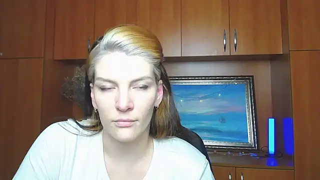 VanessaRey  online show from February 21, 5:25 pm