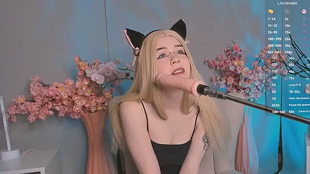 Snapshot of Janne_Stone chatting on March 18, 8:15 pm Janne Stone online show from March 18, 8:15 pm