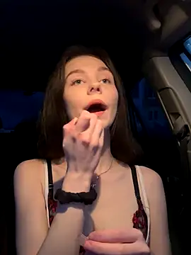 MilaBee online show from December 23, 2:20 am