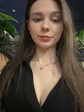 MilaBee online show from January 19, 9:02 am