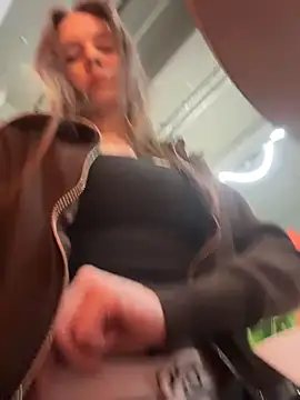 MilaBee online show from March 11, 11:27 am