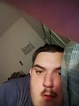 Snapshot of Piono chatting on March 17, 9:34 pm Piono online show from March 17, 9:34 pm