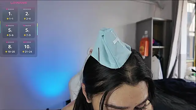 Snapshot of Rainbow-sweet chatting on December 4, 7:17 am Rainbow-sweet online show from December 4, 7:17 am