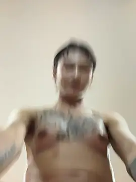 Snapshot of Rainbow-sweet chatting on February 14, 10:39 pm Rainbow-sweet online show from February 14, 10:39 pm