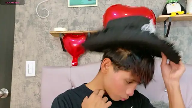 Ethan Westt online show from February 17, 8:26 pm