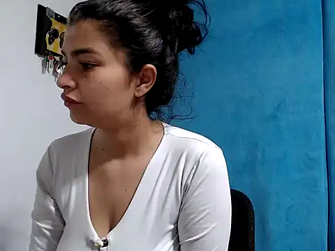 Snapshot of AlanaHotxx chatting on September 27, 7:02 am AlanaHotxx online show from September 27, 7:02 am