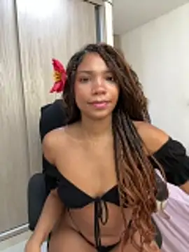 Lirioafro online show from April 1, 1:41 pm