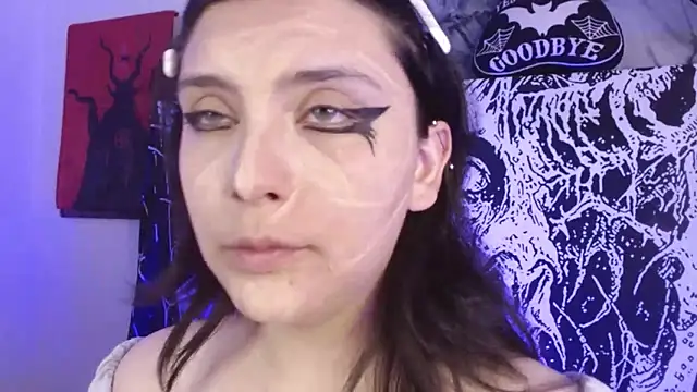 Snapshot of mikaskullcs chatting on September 10, 4:45 am mikaskullcs online show from September 10, 4:45 am