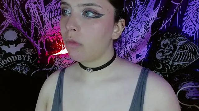 Snapshot of mikaskullcs chatting on September 20, 4:35 am mikaskullcs online show from September 20, 4:35 am