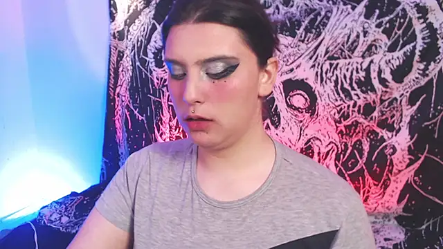 mikaskullcs online show from April 3, 10:24 am