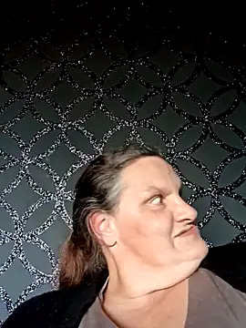 MissQueenBeex online show from October 27, 3:16 pm