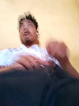 Snapshot of nipu_9 chatting on February 8, 8:18 am nipu 9 online show from February 8, 8:18 am