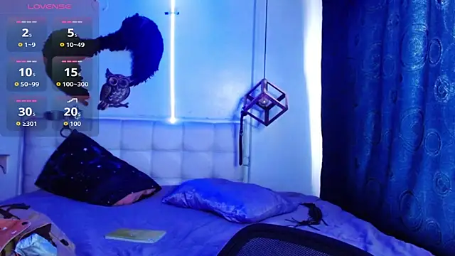 Snapshot of goth_minerva chatting on September 15, 1:44 pm goth minerva online show from September 15, 1:44 pm