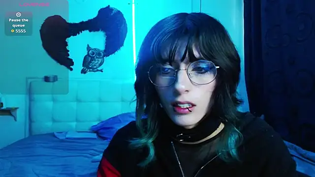 Snapshot of goth_minerva chatting on September 19, 1:34 pm goth minerva online show from September 19, 1:34 pm