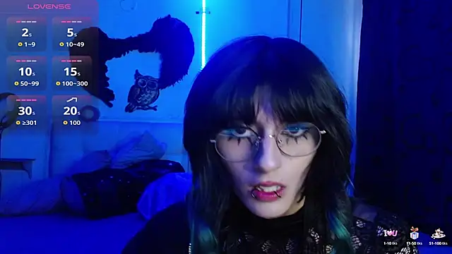 Snapshot of goth_minerva chatting on September 24, 1:58 pm goth minerva online show from September 24, 1:58 pm