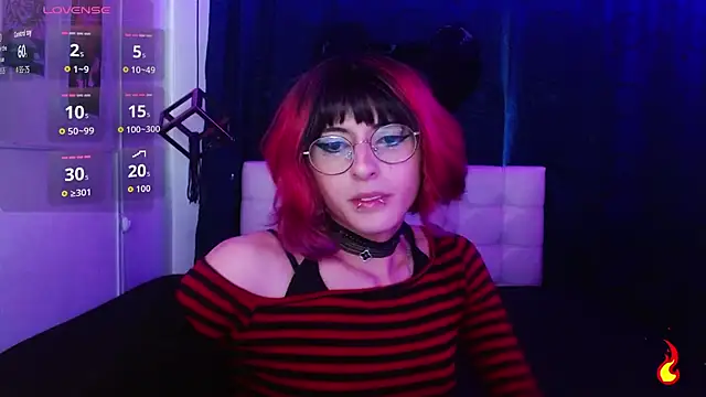 Snapshot of goth_minerva chatting on October 16, 1:56 pm goth minerva online show from October 16, 1:56 pm