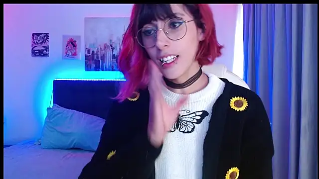 Snapshot of goth_minerva chatting on November 20, 1:22 pm goth minerva online show from November 20, 1:22 pm