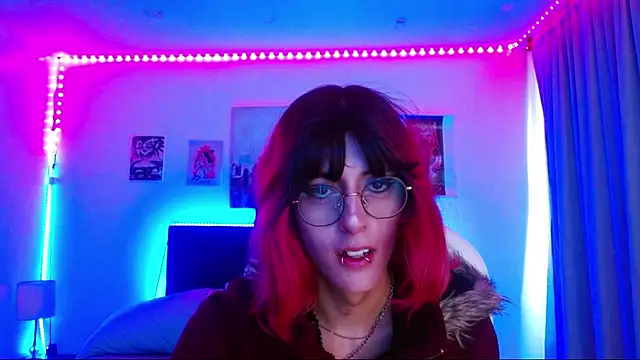 Snapshot of goth_minerva chatting on December 4, 1:20 pm goth minerva online show from December 4, 1:20 pm