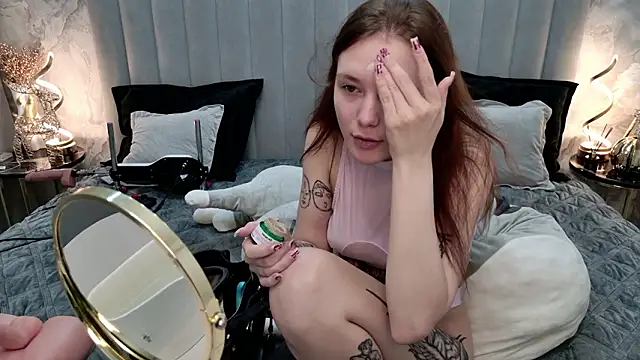 CarolineTenders online show from February 5, 1:32 am