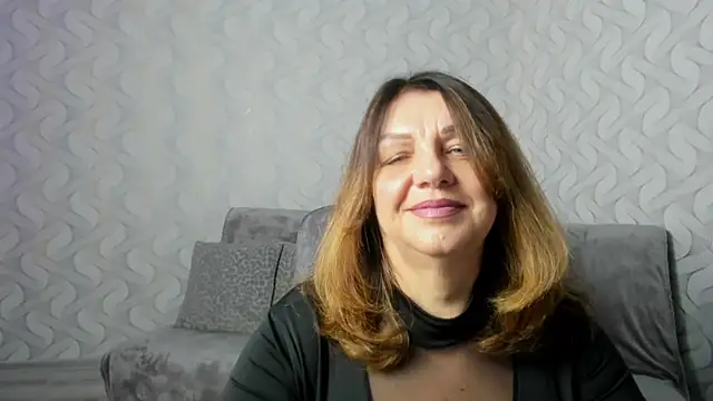 Snapshot of Nika_Light chatting on March 21, 8:28 am Nika Light online show from March 21, 8:28 am