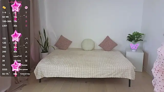 Snapshot of Nika_Light chatting on October 6, 10:34 am Nika Light online show from October 6, 10:34 am