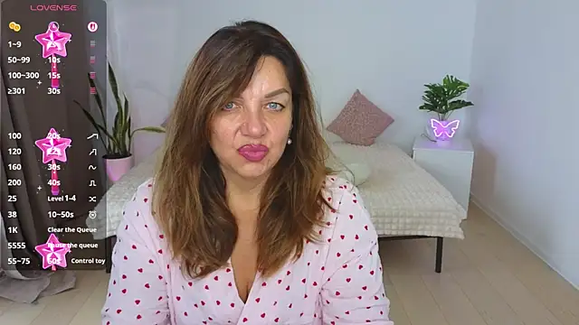 Snapshot of Nika_Light chatting on October 7, 10:34 am Nika Light online show from October 7, 10:34 am