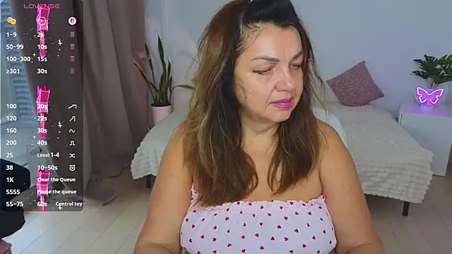 Snapshot of Nika_Light chatting on October 8, 6:55 am Nika Light online show from October 8, 6:55 am