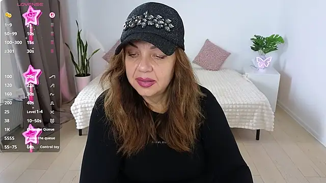 Snapshot of Nika_Light chatting on October 12, 10:47 am Nika Light online show from October 12, 10:47 am
