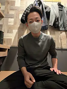 Snapshot of i_am_Hiro chatting on January 8, 4:15 am i am Hiro online show from January 8, 4:15 am