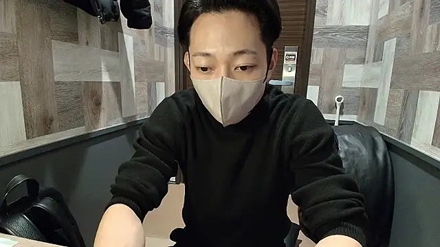 Snapshot of i_am_Hiro chatting on February 20, 4:20 am i am Hiro online show from February 20, 4:20 am