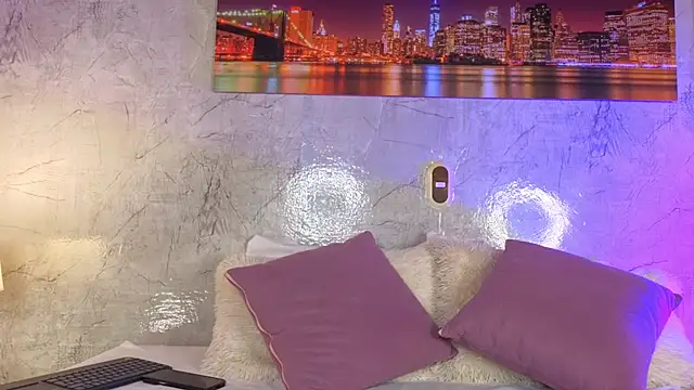 zaraquiinn online show from February 20, 2:06 pm