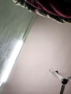 Snapshot of Eshwari_Chopra chatting on October 24, 2:30 am Eshwari Chopra online show from October 24, 2:30 am